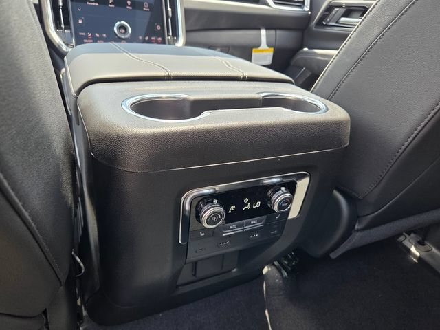 New 2026 GMC Yukon XL Elevation w/ Elevation Premium Package AWD/4WD image 8