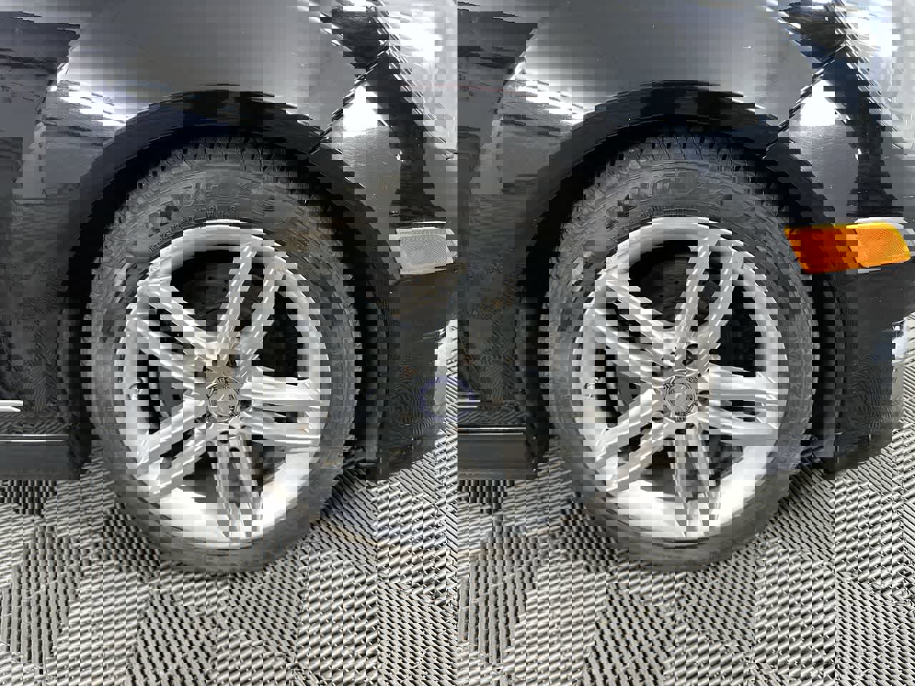 Used 2012 Mercedes-Benz C 300 Sport image 20