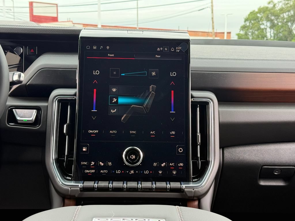New 2026 GMC Yukon XL Denali w/ Denali Reserve Package AWD/4WD image 33