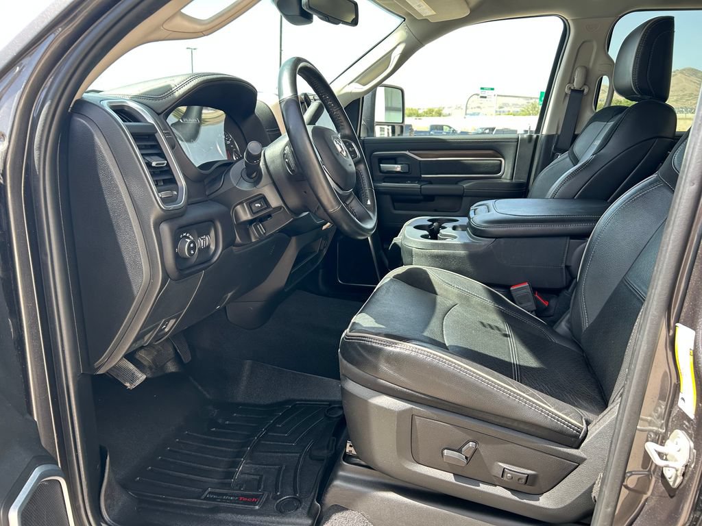 Used 2024 RAM 2500 Laramie AWD/4WD image 9