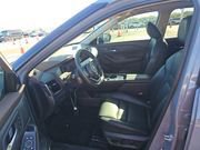 Used 2023 Nissan Rogue SL w/ SL Premium Package image 9