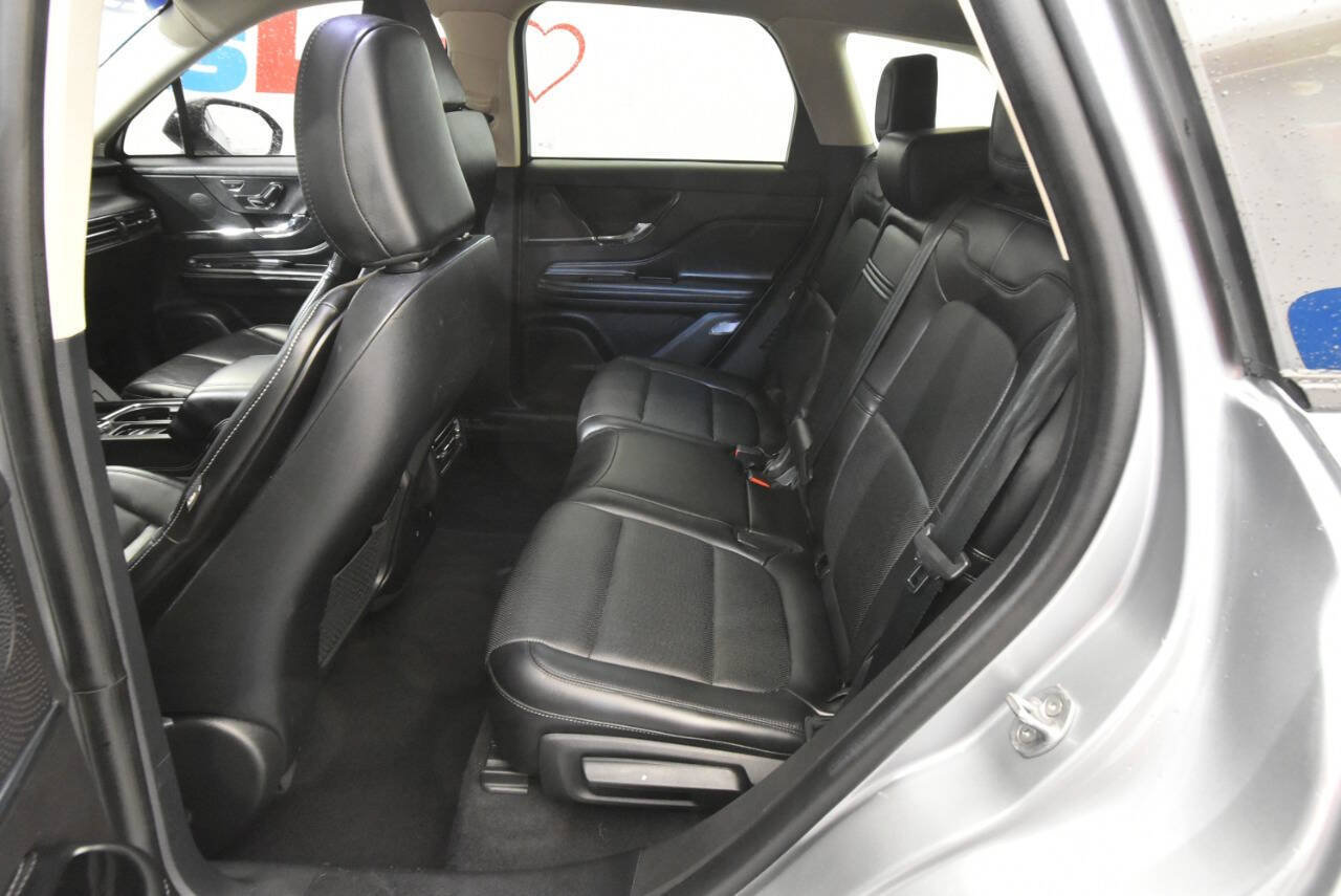 Used 2023 Lincoln Corsair AWD w/ Equipment Group 101A image 15