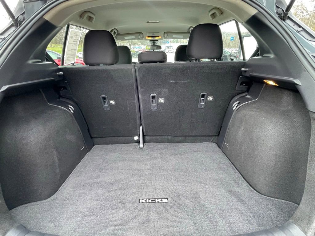 Used 2024 Nissan Kicks SV image 17