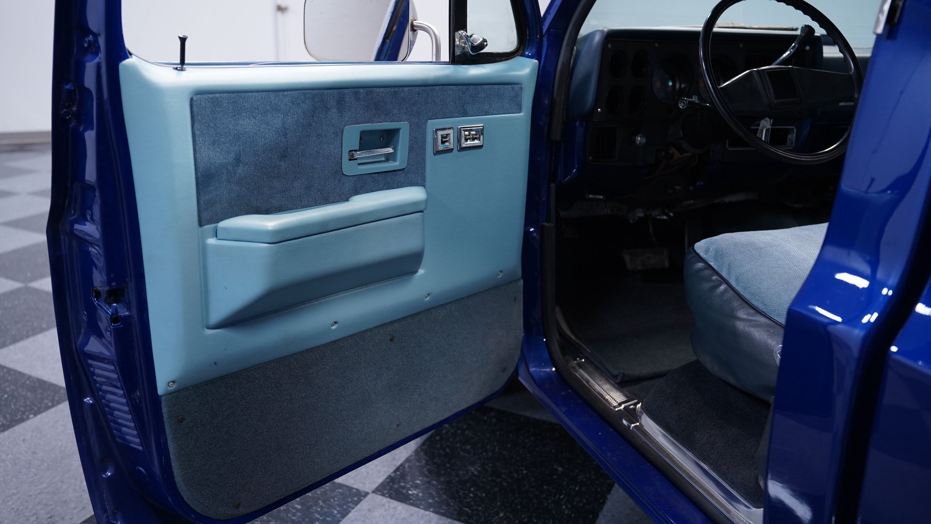 Used 1987 GMC Sierra 1500 2WD Regular Cab image 28