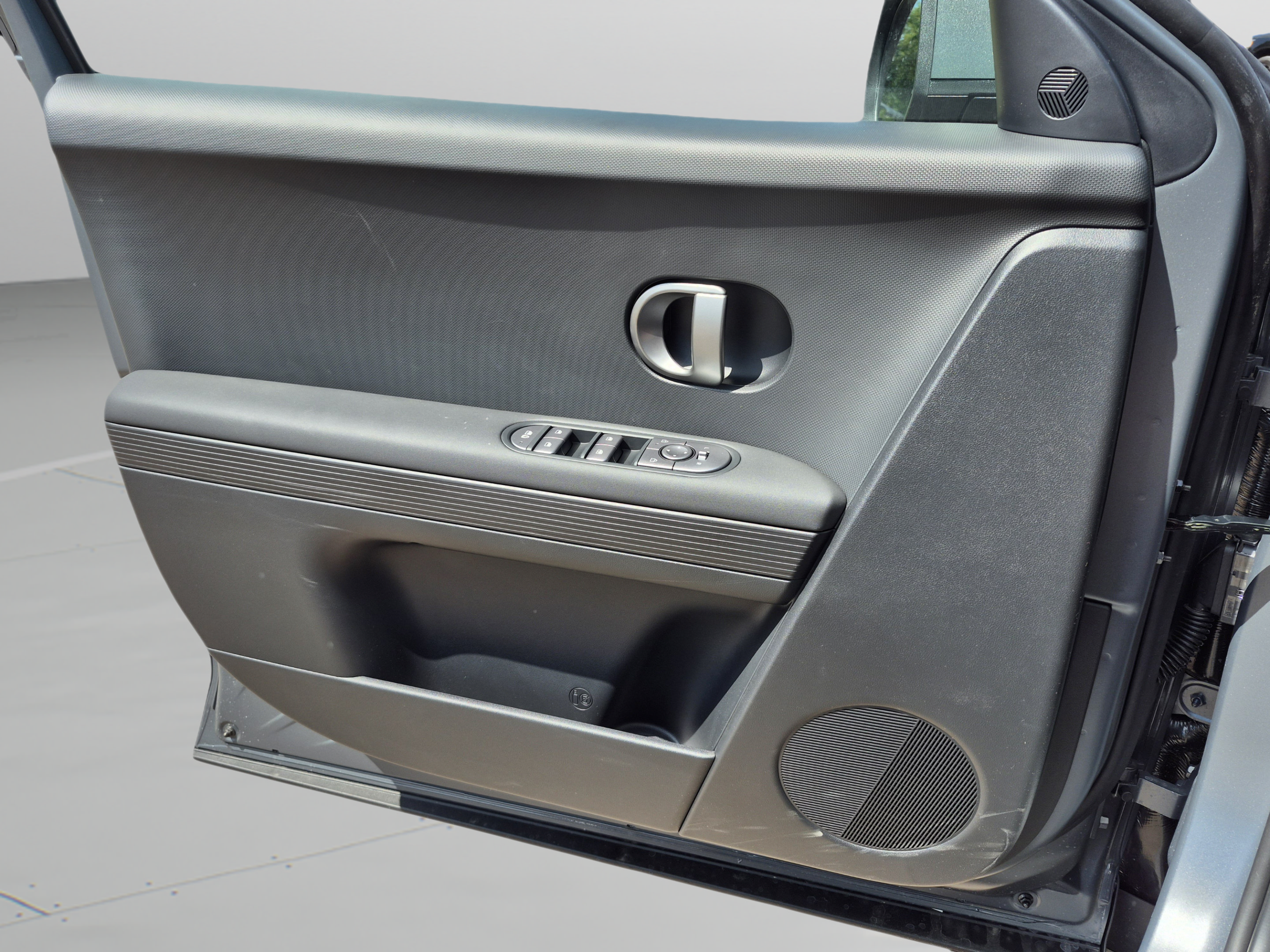 New 2026 Hyundai Ioniq 5 SEL RWD image 22