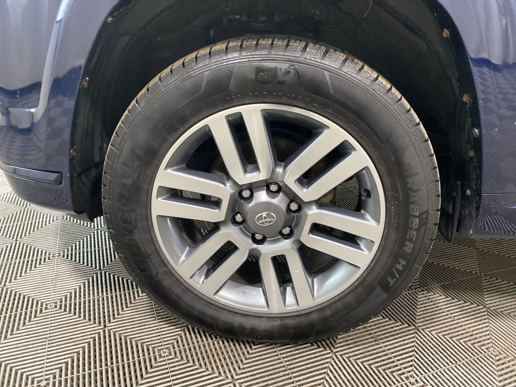 Used 2022 Toyota 4Runner TRD Sport AWD/4WD image 19