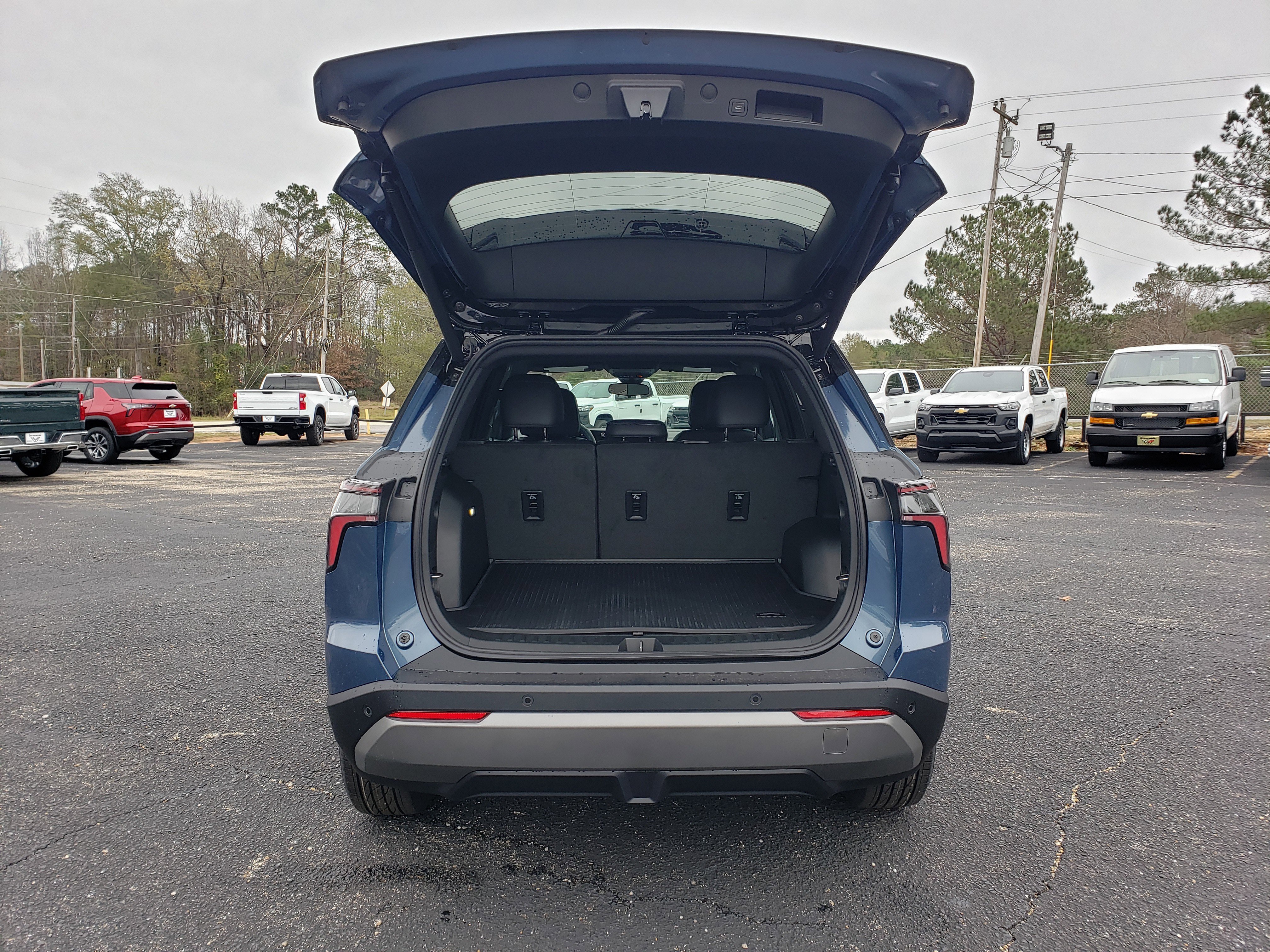 New 2026 Chevrolet Equinox LT w/ Convenience Package II image 9