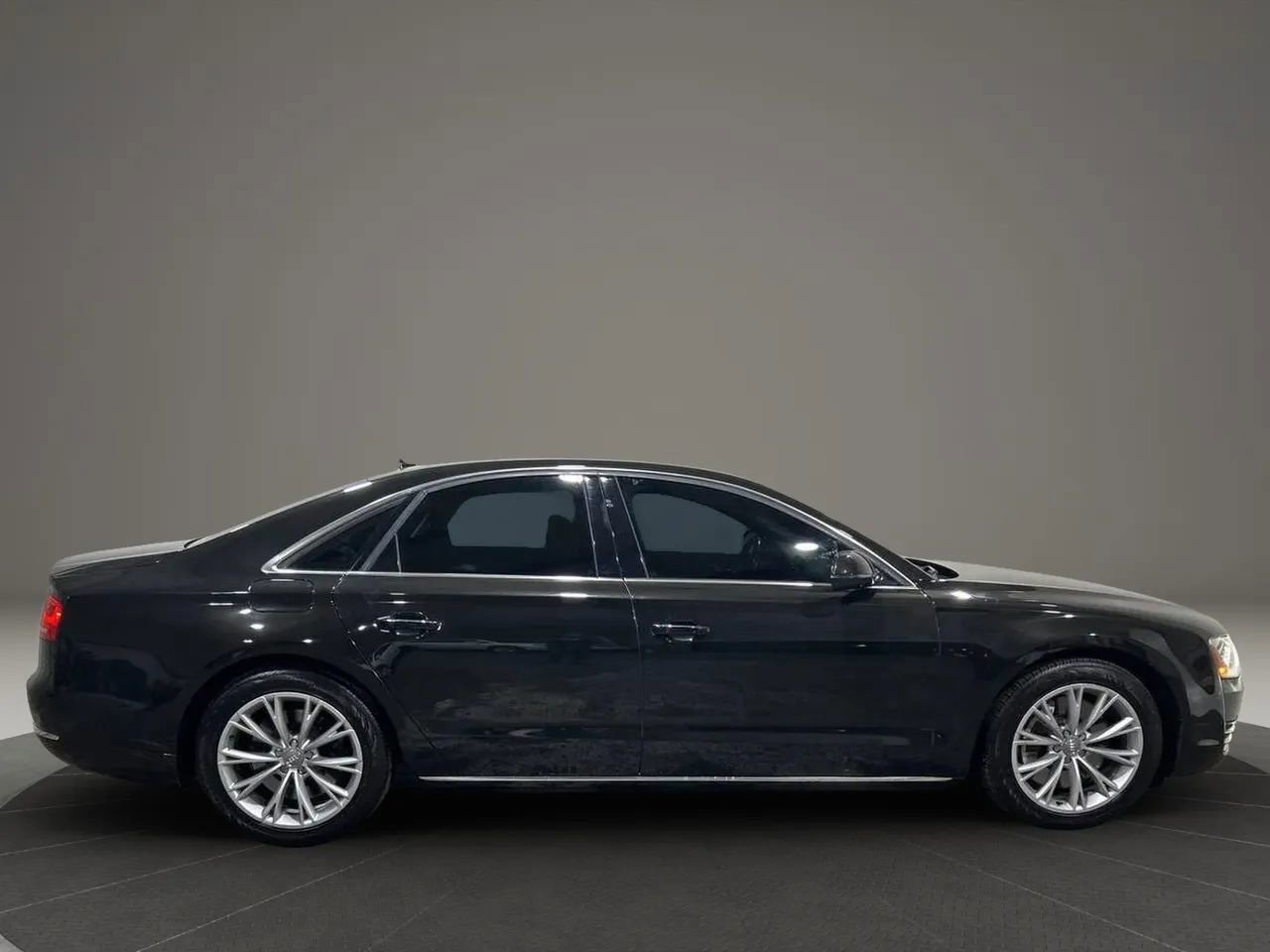 Used 2011 Audi A8 4.2 image 16