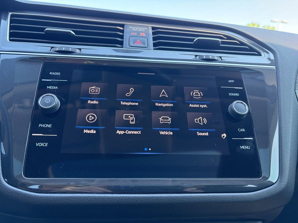 Used 2024 Volkswagen Tiguan Wolfsburg Edition image 32