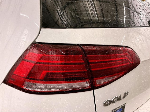 Used 2021 Volkswagen Golf 4-Door FWD image 28