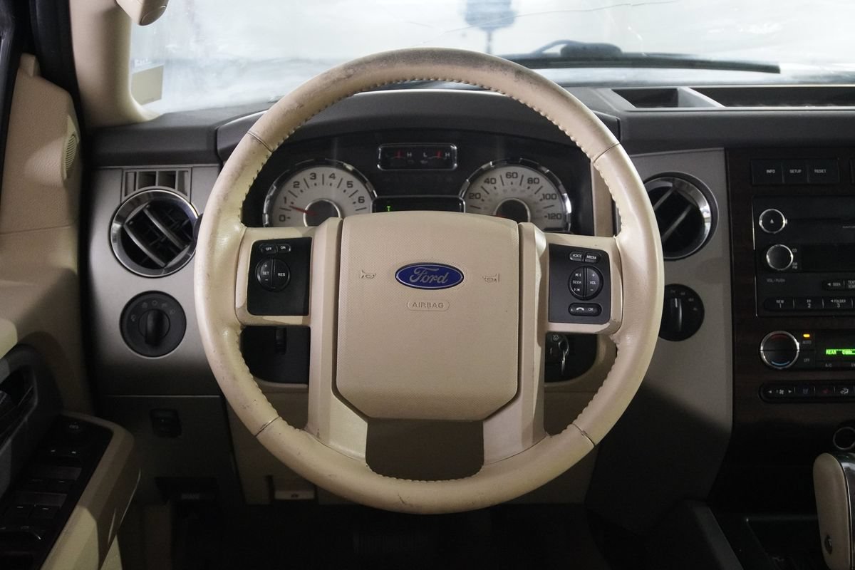 Used 2014 Ford Expedition EL XLT w/ Equipment Group 202A AWD/4WD image 14
