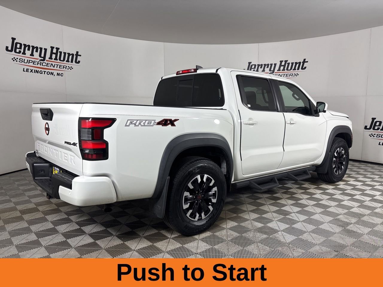 Used 2022 Nissan Frontier PRO-4X image 5