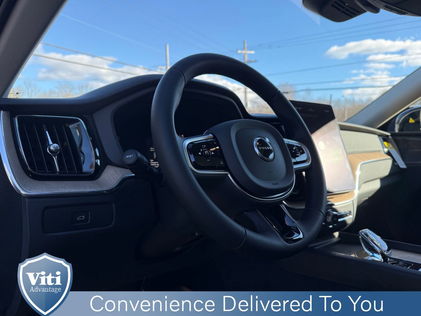 New 2026 Volvo XC60 B5 Plus w/ Protection Package Premier image 12