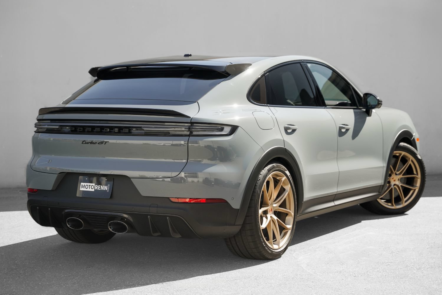 Used 2025 Porsche Cayenne Turbo GT AWD/4WD image 3