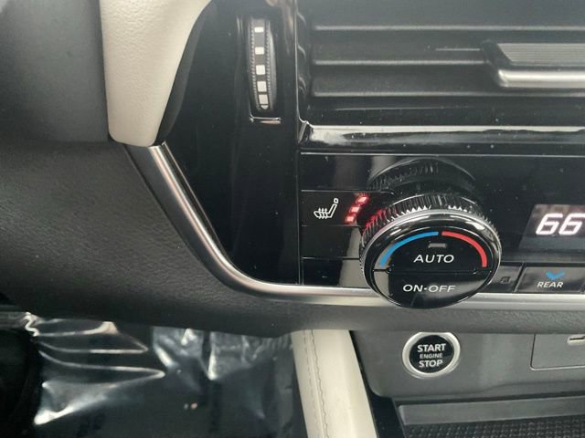 Used 2021 Nissan Rogue SL w/ Premium Package image 23