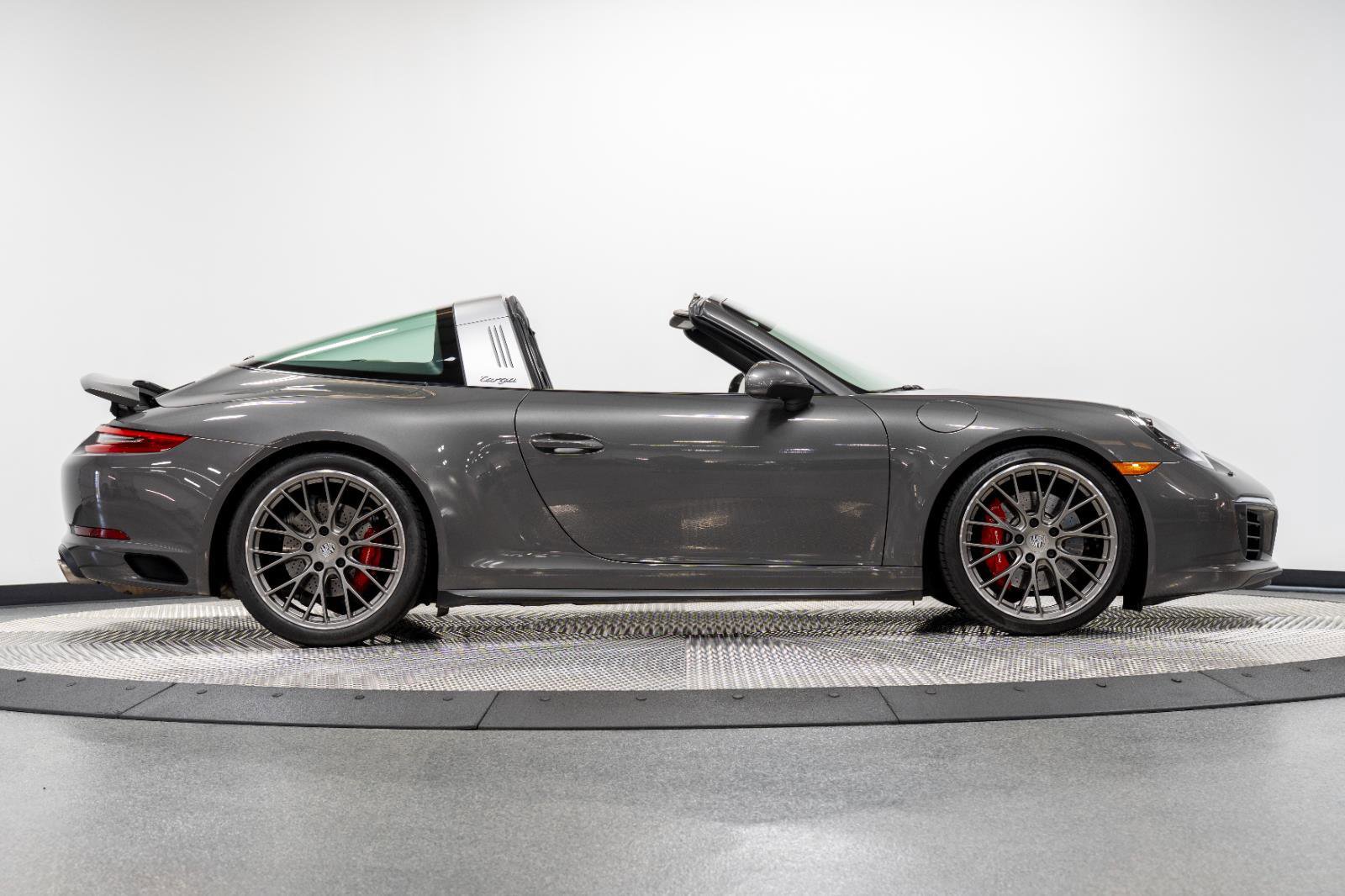 Used 2017 Porsche 911 Targa 4S image 18