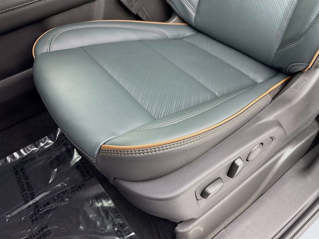 New 2026 GMC Yukon XL AT4 image 19