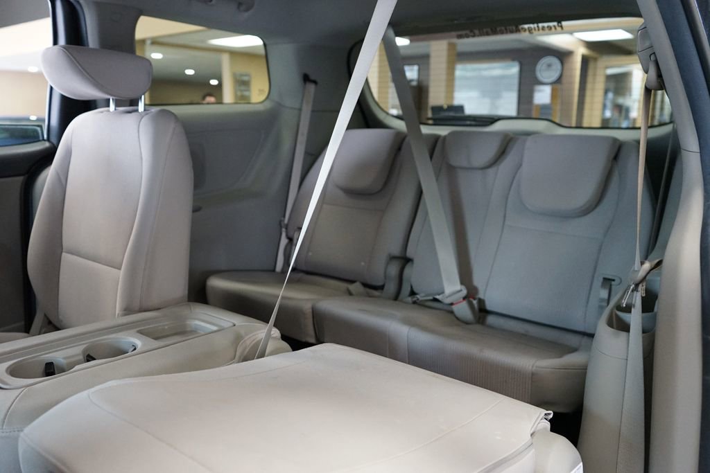 Used 2021 Kia Sedona LX image 13