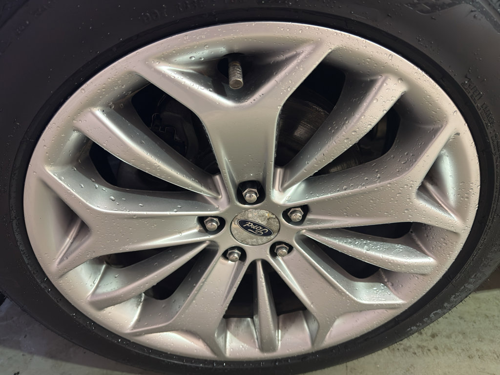 Used 2017 Ford Taurus Limited FWD image 34