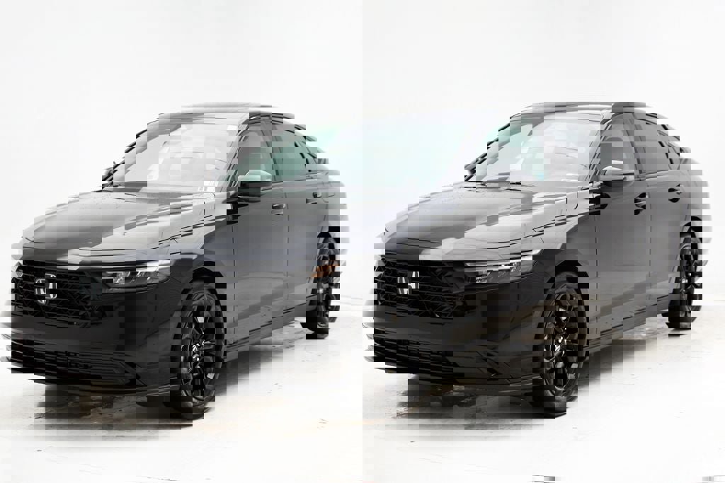 Used 2025 Honda Accord SE image 2