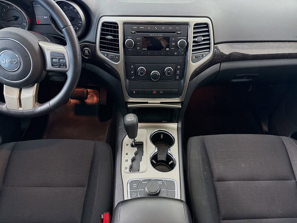 Used 2012 Jeep Grand Cherokee Laredo w/ Laredo E Group image 14