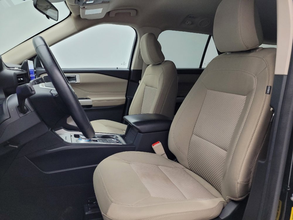 Used 2023 Ford Explorer XLT image 17