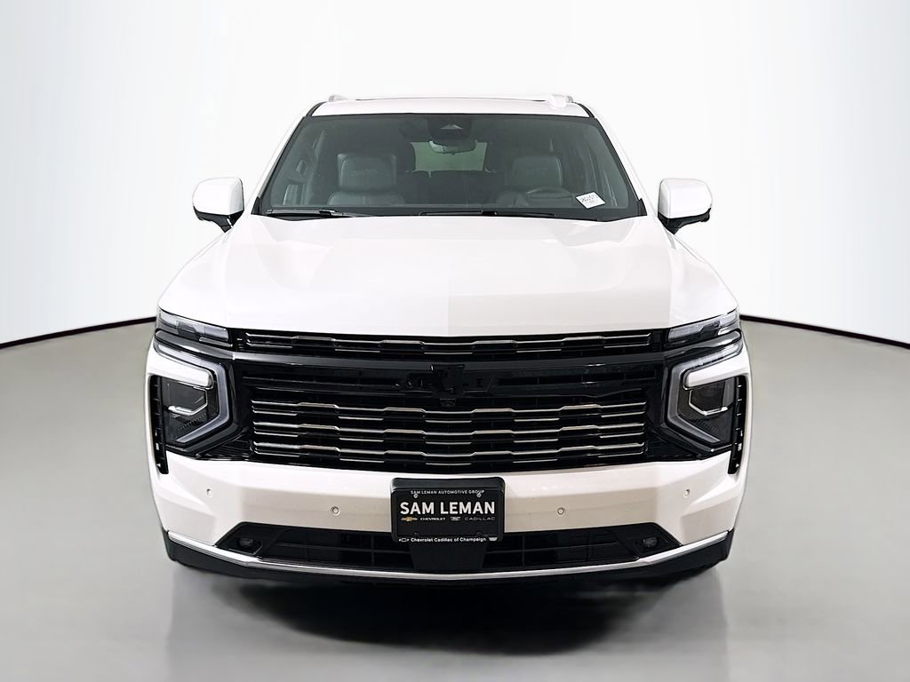 Used 2025 Chevrolet Suburban High Country AWD/4WD image 2