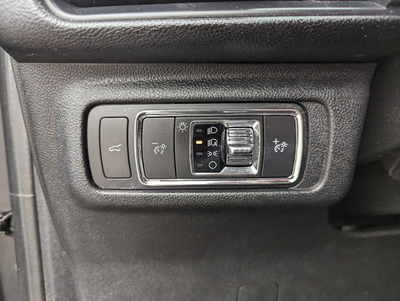 Used 2020 Lincoln Corsair AWD w/ Premium Package image 14