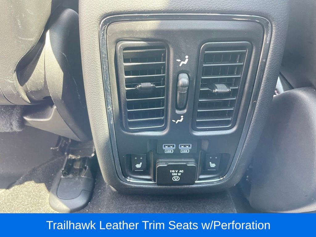 Certified 2019 Jeep Grand Cherokee Trailhawk w/ Trailhawk Luxury Group AWD/4WD image 17