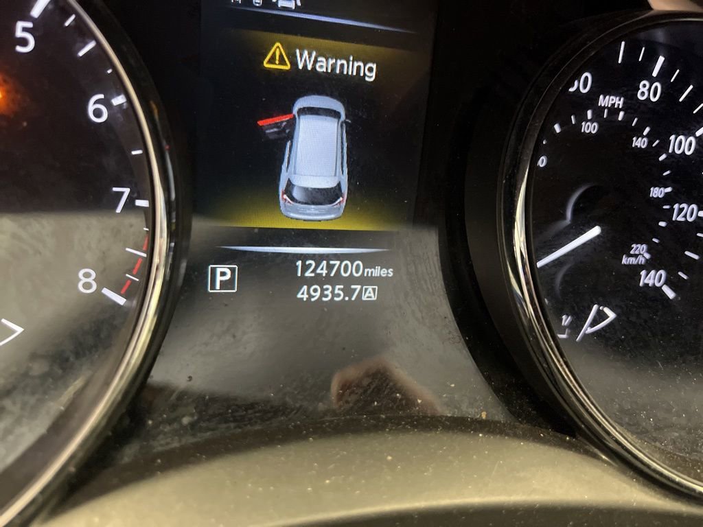 Used 2014 Nissan Rogue SL w/ SL Premium Package image 3