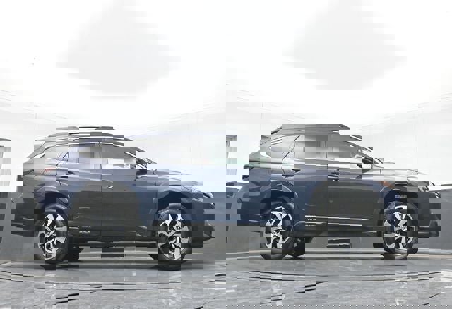 Used 2024 Subaru Outback Premium image 89