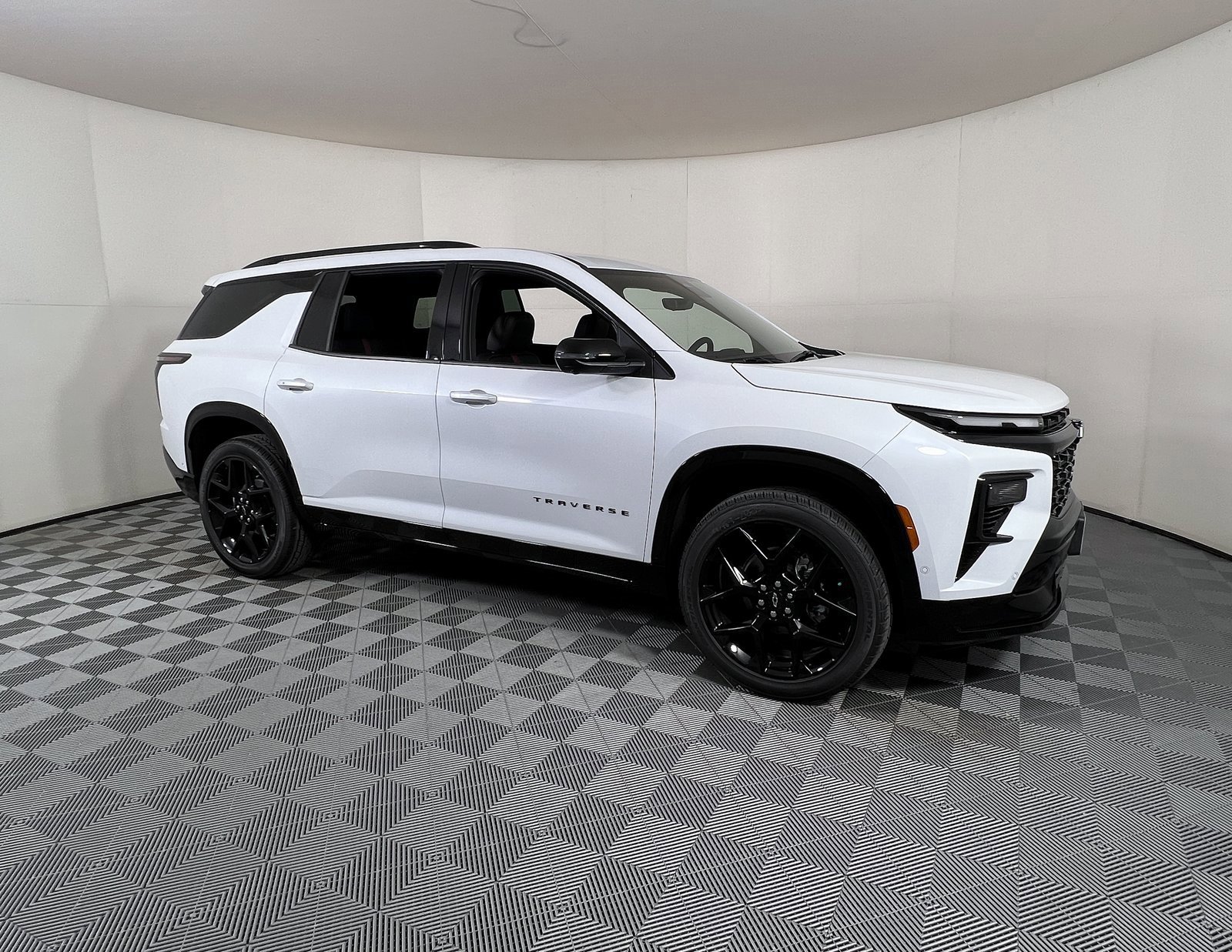 New 2026 Chevrolet Traverse RS w/ LPO, Floor Liner Package image 1