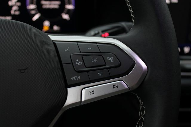 New 2026 Volkswagen Tiguan SE image 13