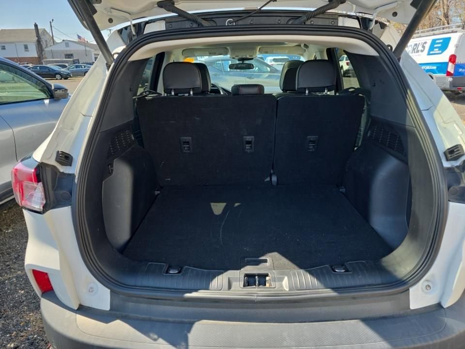 Used 2022 Ford Escape SEL w/ SEL Stealth AWD Package image 11