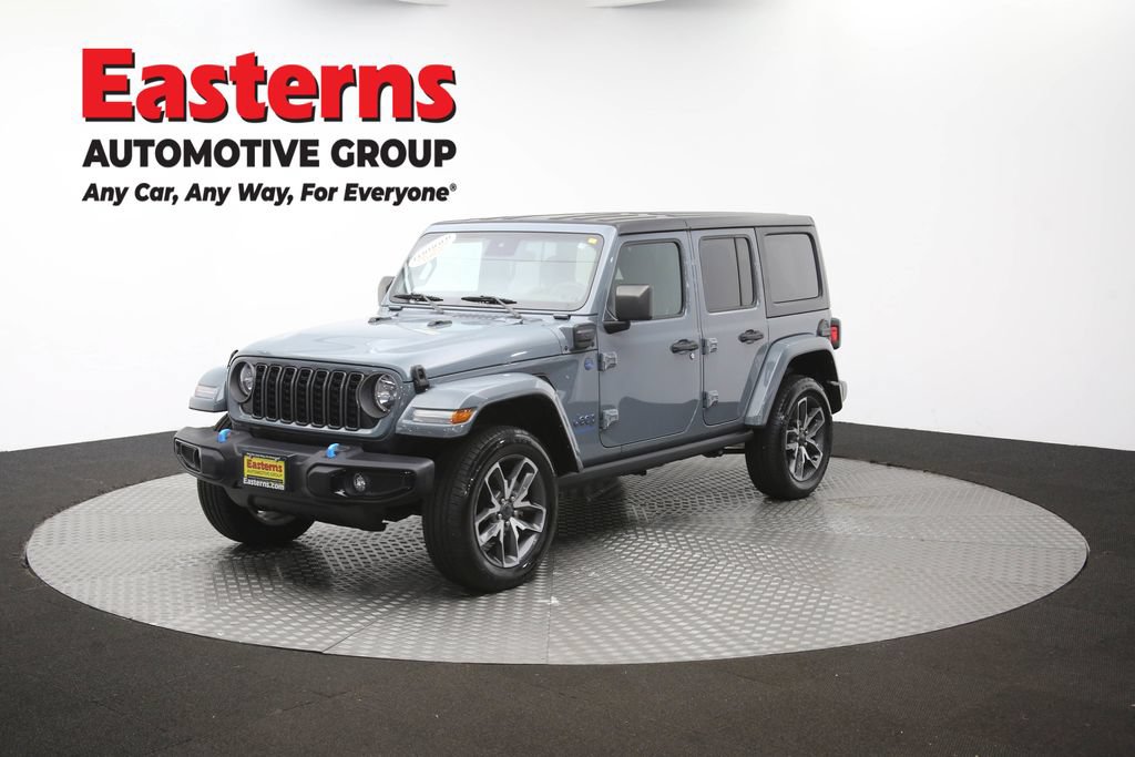 Used 2024 Jeep Wrangler Unlimited w/ Convenience Group AWD/4WD image 56