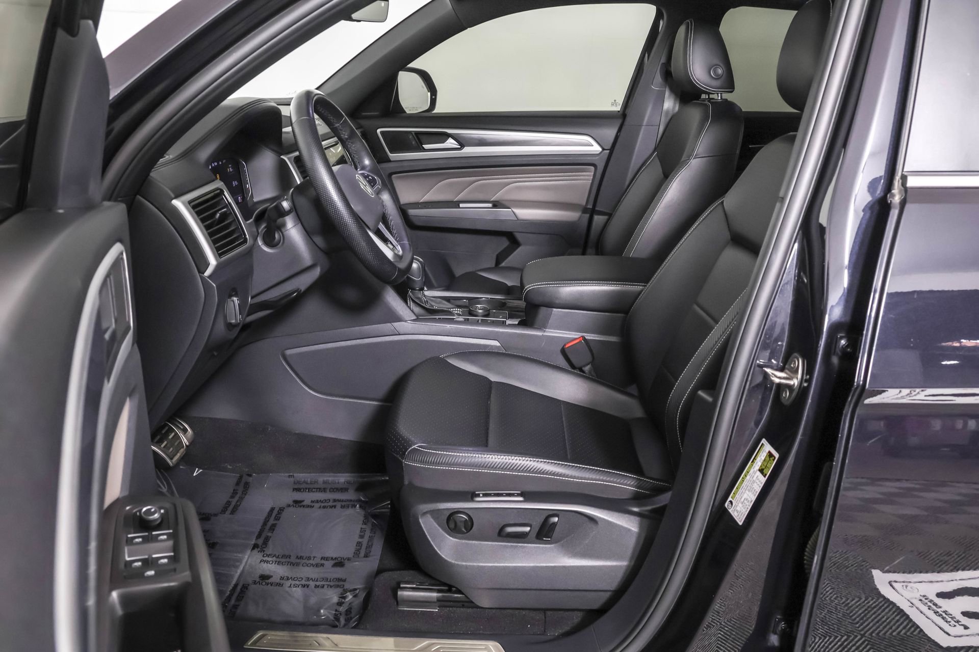 Used 2022 Volkswagen Atlas Cross Sport SEL R-Line AWD/4WD image 7