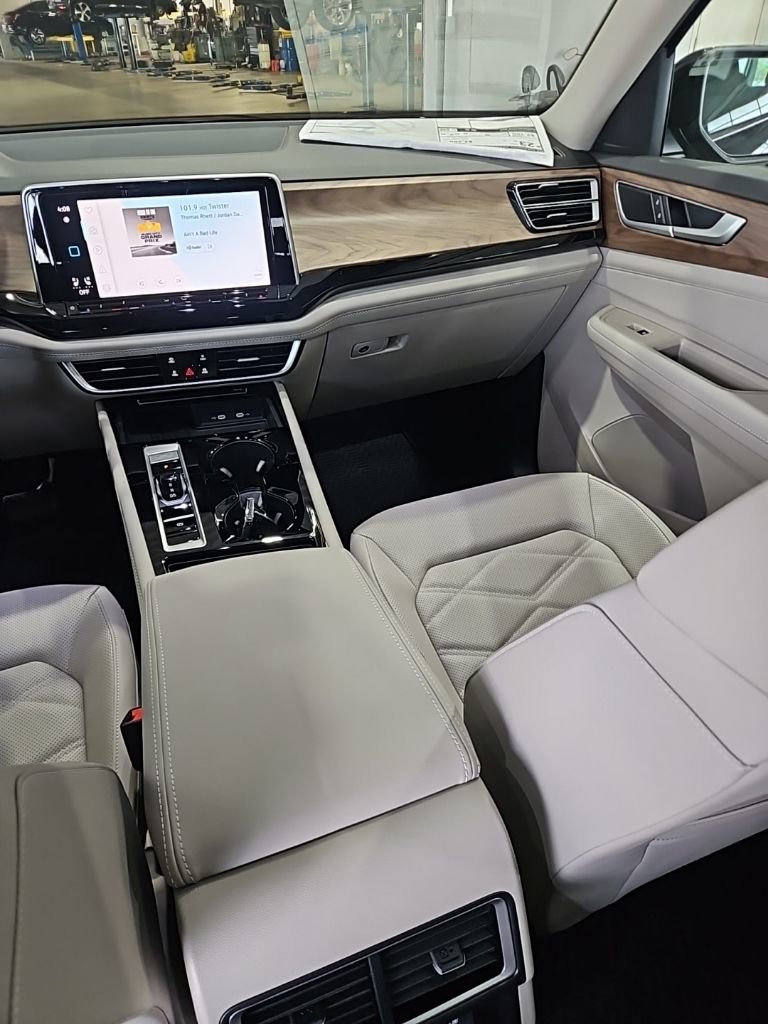New 2026 Volkswagen Atlas SE image 27