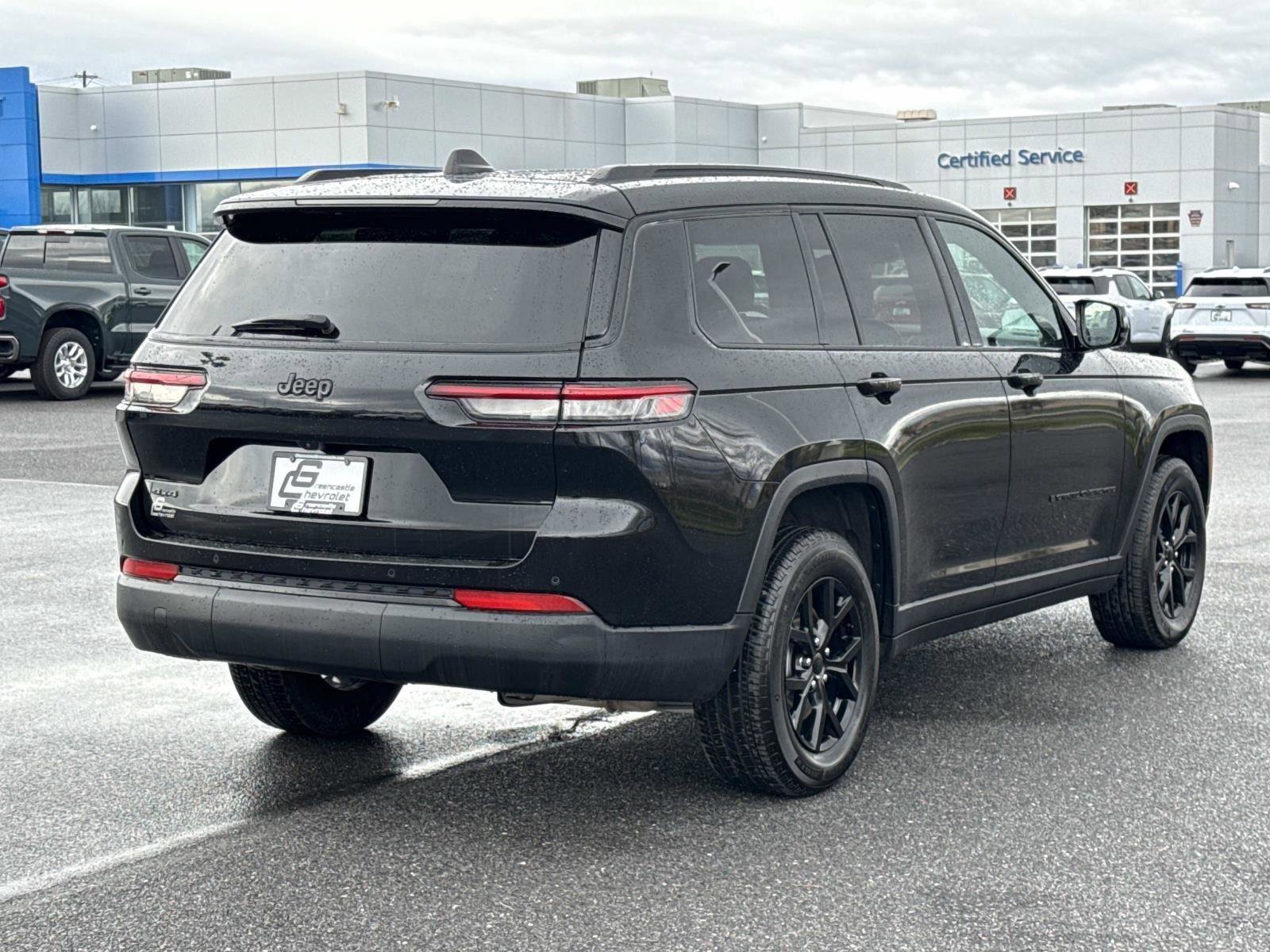 Used 2024 Jeep Grand Cherokee L Laredo AWD/4WD image 24