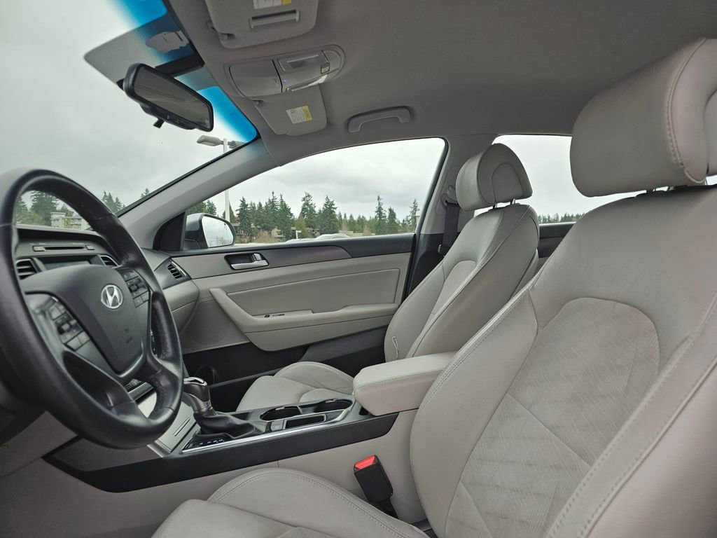 Used 2016 Hyundai Sonata Sport w/ Option Group 02 image 23
