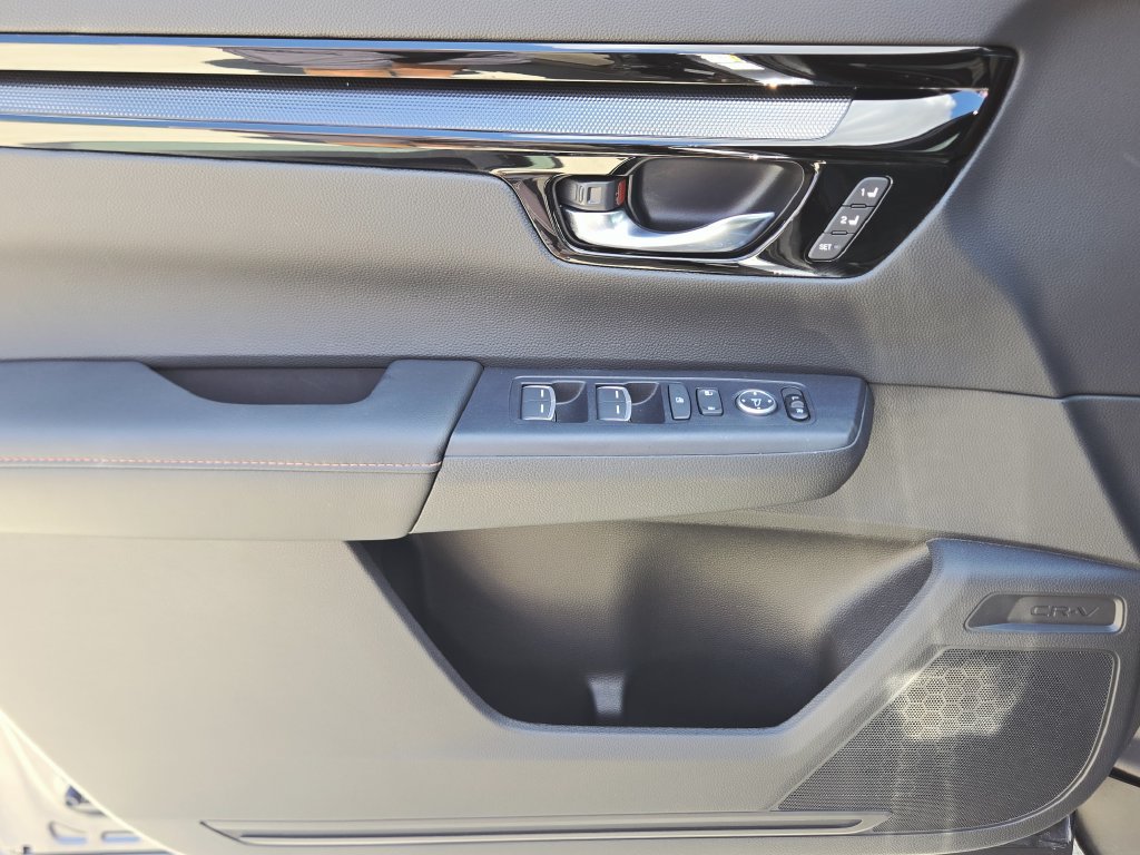 Certified 2025 Honda CR-V Sport Touring image 17