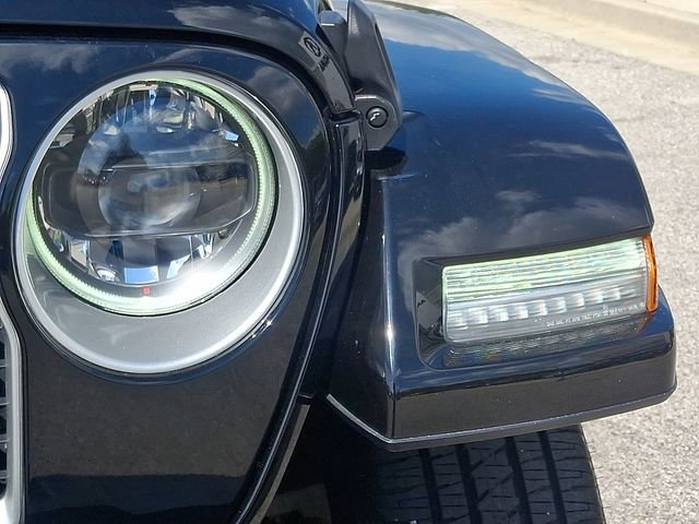 Used 2023 Jeep Wrangler Unlimited Sahara w/ Cold Weather Group image 9