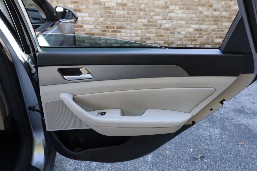 Used 2015 Hyundai Sonata SE w/ Option Group 09 image 20