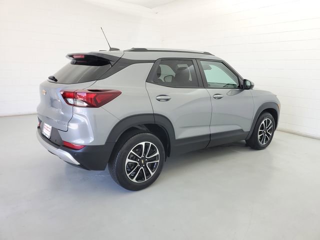 Used 2024 Chevrolet TrailBlazer LT w/ Driver Confidence Package image 5