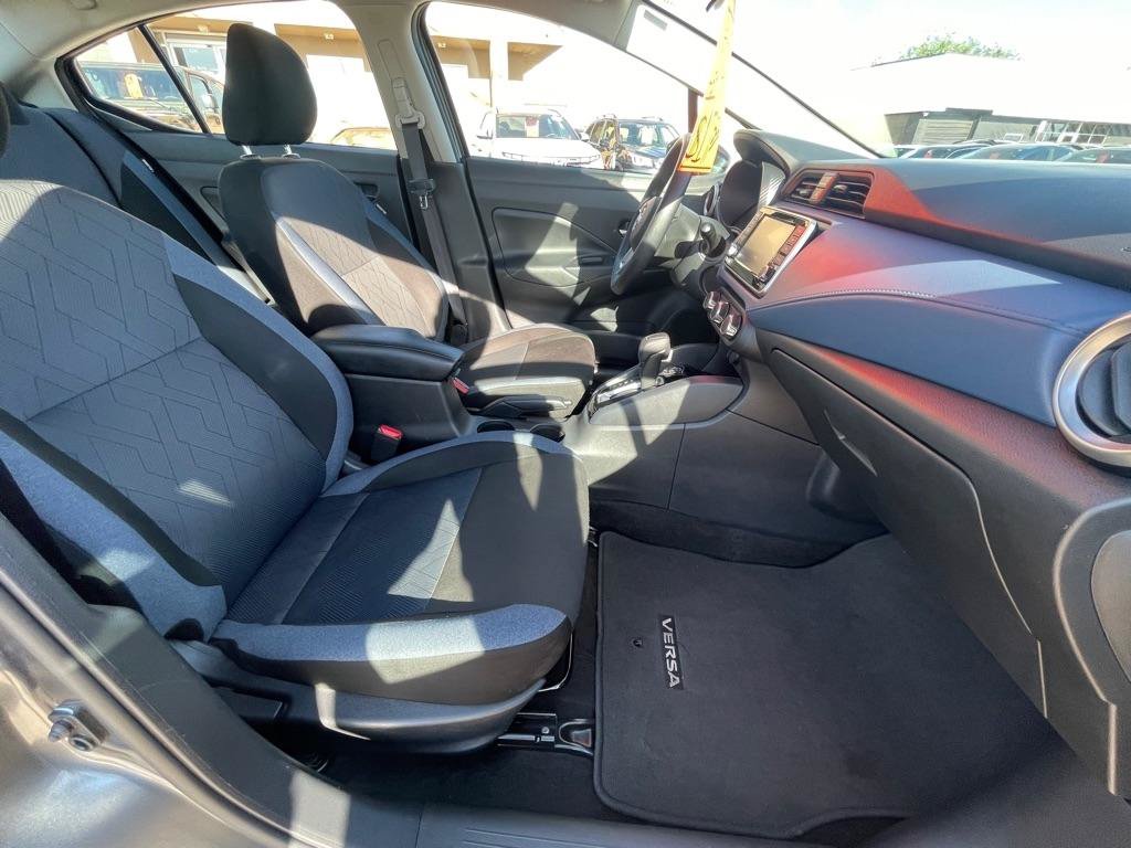 Used 2025 Nissan Versa SV FWD image 11
