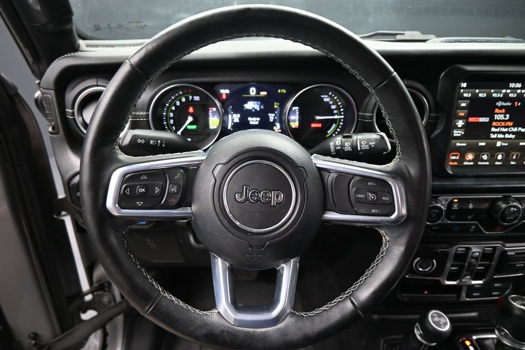 Used 2023 Jeep Wrangler Unlimited Sahara w/ Cold Weather Group AWD/4WD image 11