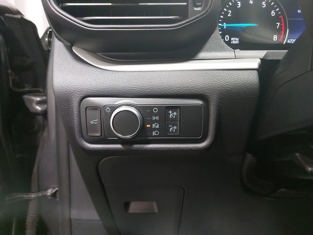 Used 2020 Ford Explorer XLT image 28