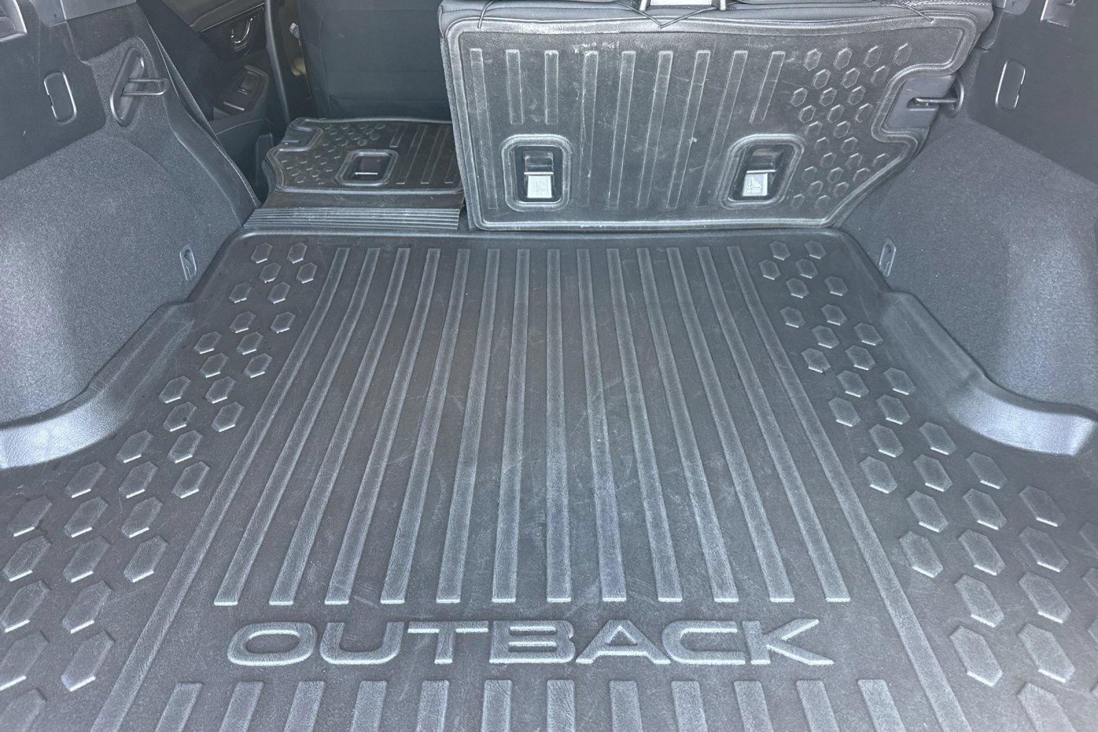 Used 2025 Subaru Outback Premium AWD/4WD image 15