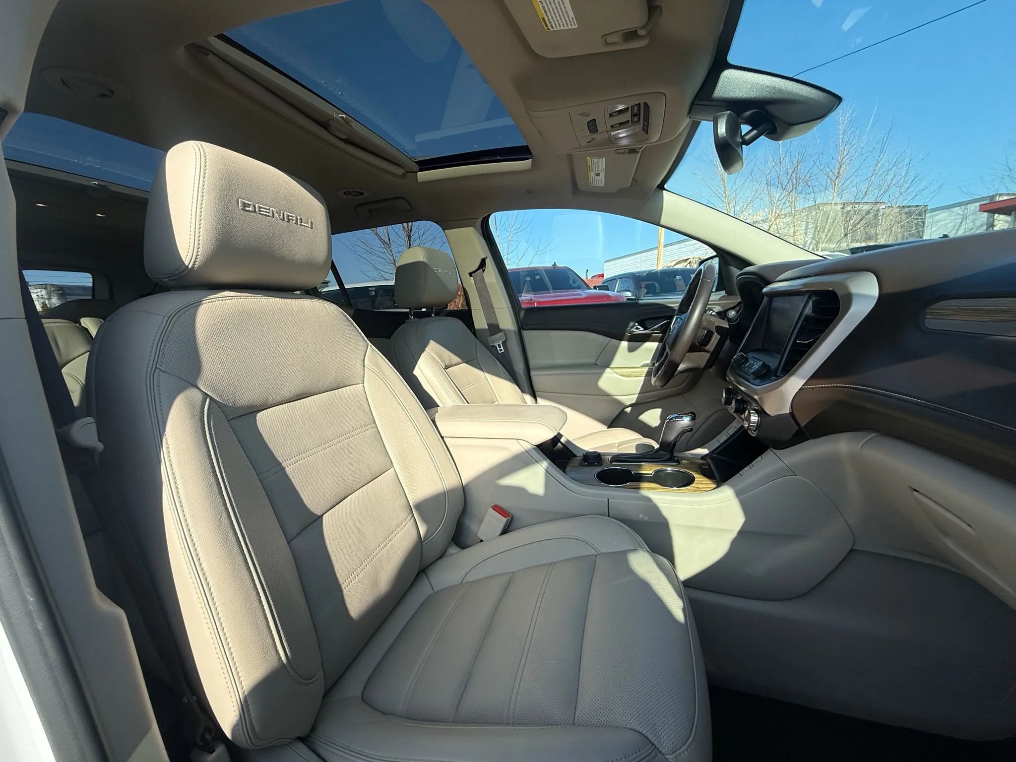 Used 2019 GMC Acadia Denali w/ Technology Package image 15