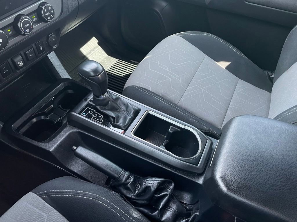 Used 2020 Toyota Tacoma TRD Sport w/ Technology Package image 20