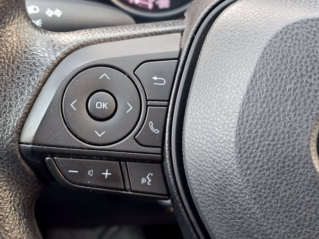 Used 2024 Toyota RAV4 XLE AWD/4WD image 15